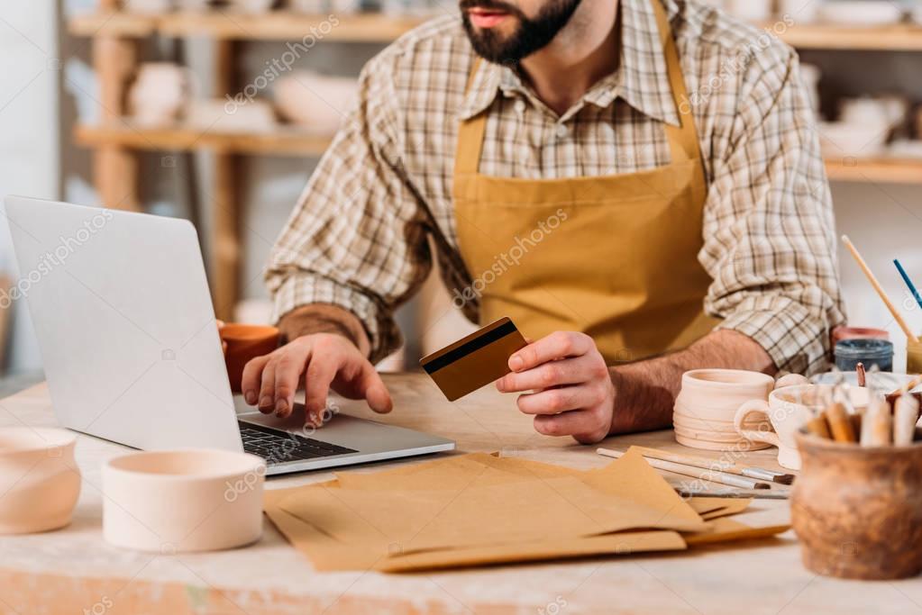 Pagina prodotto di un e-commerce artigianale
